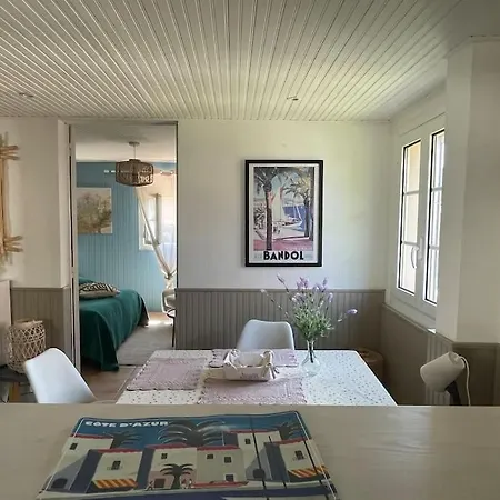 Au Bord Du Ciel Magnifique A Apartment Bandol