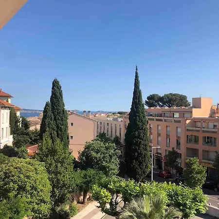 Au Bord Du Ciel Magnifique A * Bandol